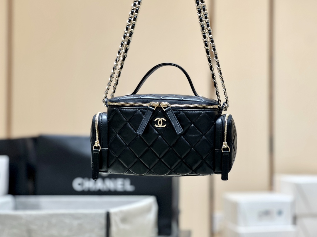 Chanel 24K Autumn and Winter Series Handle Camera Bag AS5222