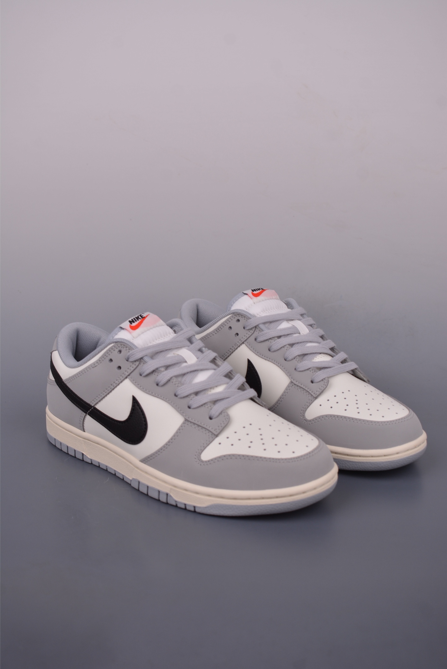 Nike Dunk Low ”Smoke Grey“ IB3079-101
