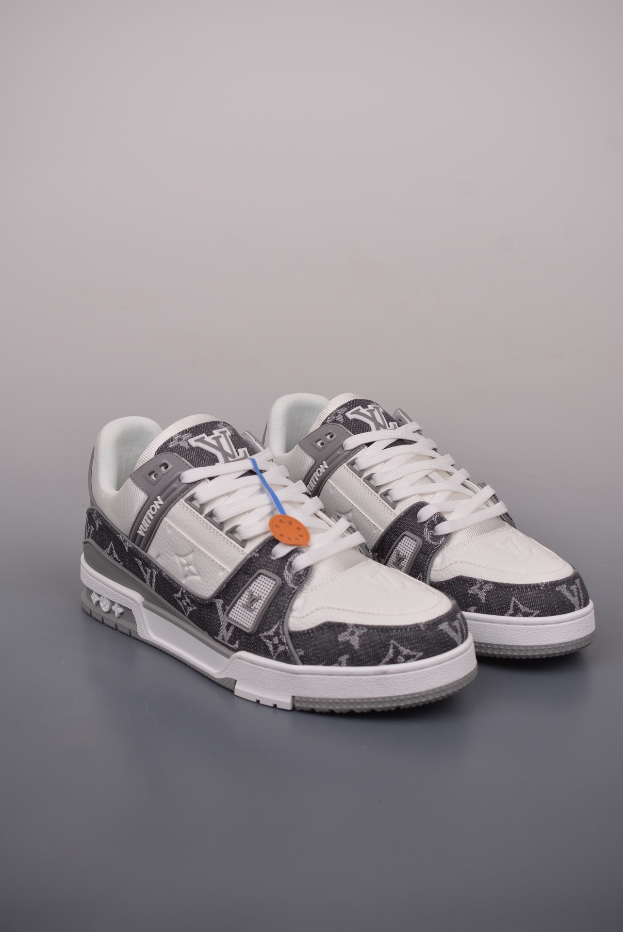 Louis Vuitton Trainer Sneaker Low Grey and White Denim Jacquard 1ADF5C