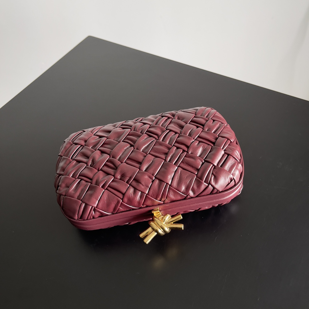 Bottega Veneta Knot woven evening bag 717622