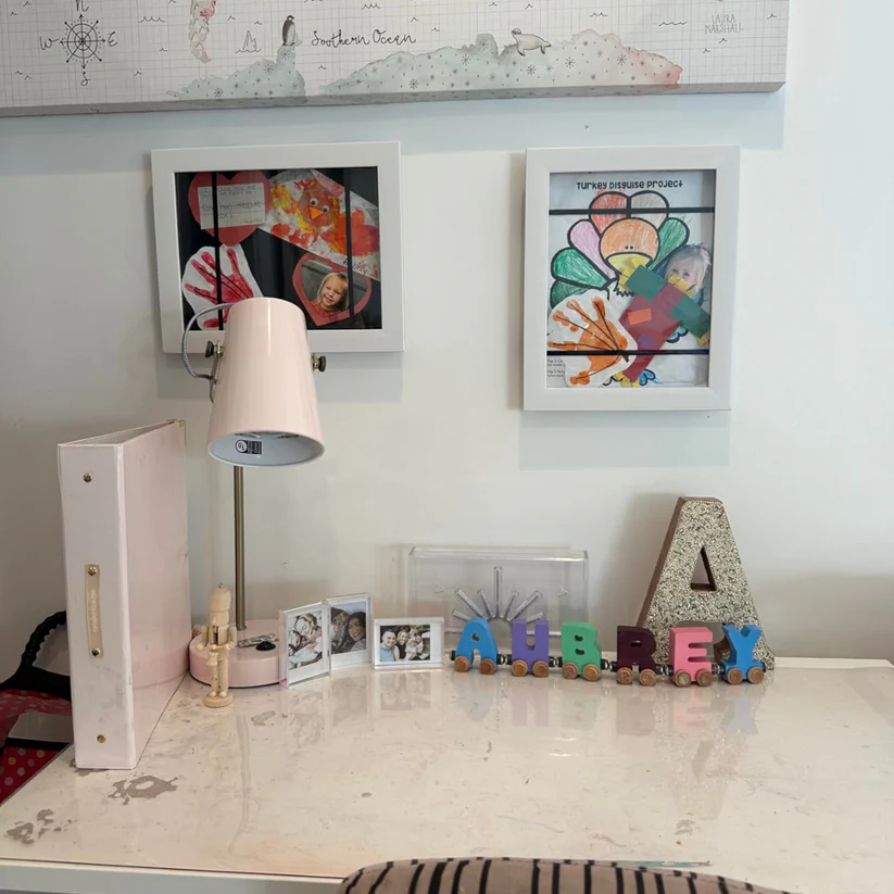 Kids Art Display Magnet Frame With Picture Lights-Fit for hold 50+ pcs A4 or less size artwork