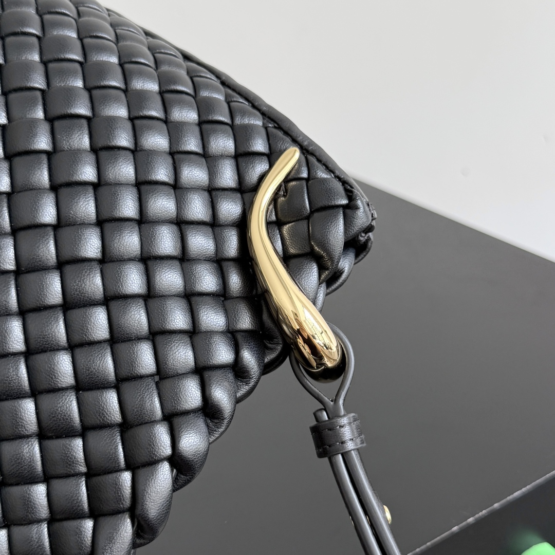 Bottega Veneta Early Spring New ier Small Arc Bag 730968