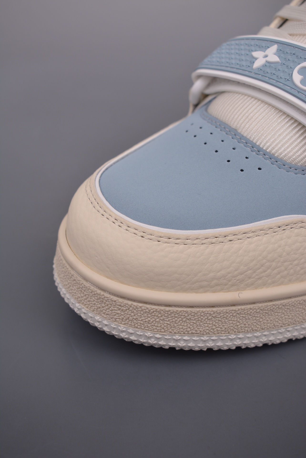 Louis Vuitton Archlight Sneakers casual sports shoes beige blue