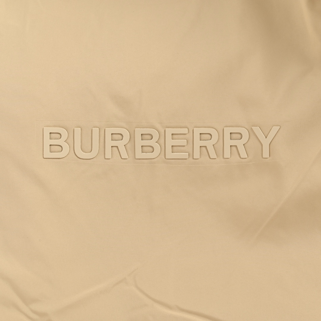 Burberry 24Fw plaid reversible quilted jacket