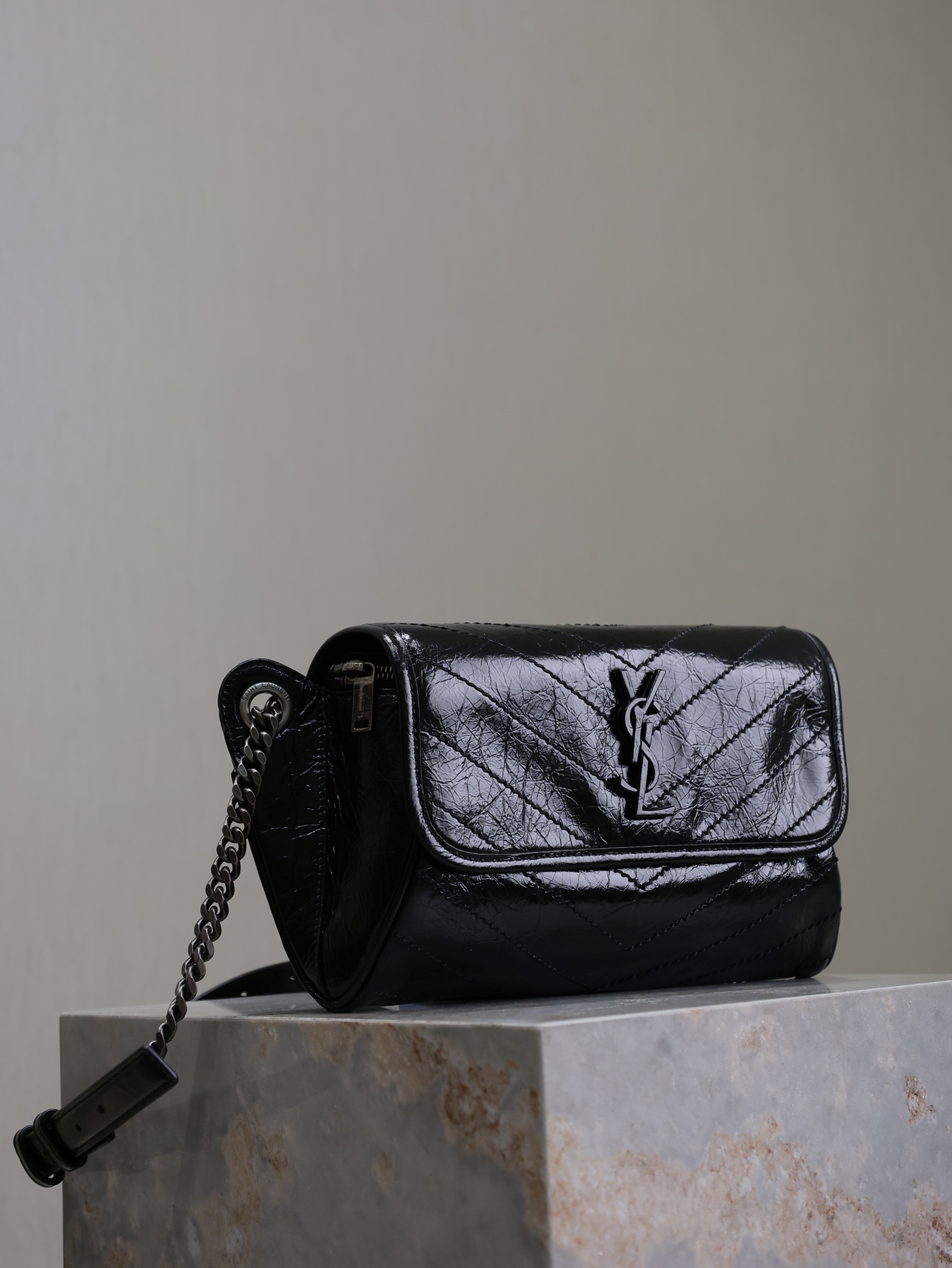 Yves Saint Laurent NIKI BODY BAG 577124