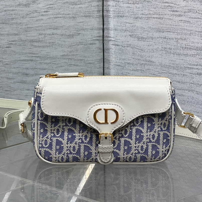 Dior 30Montaigne Poet Handbag