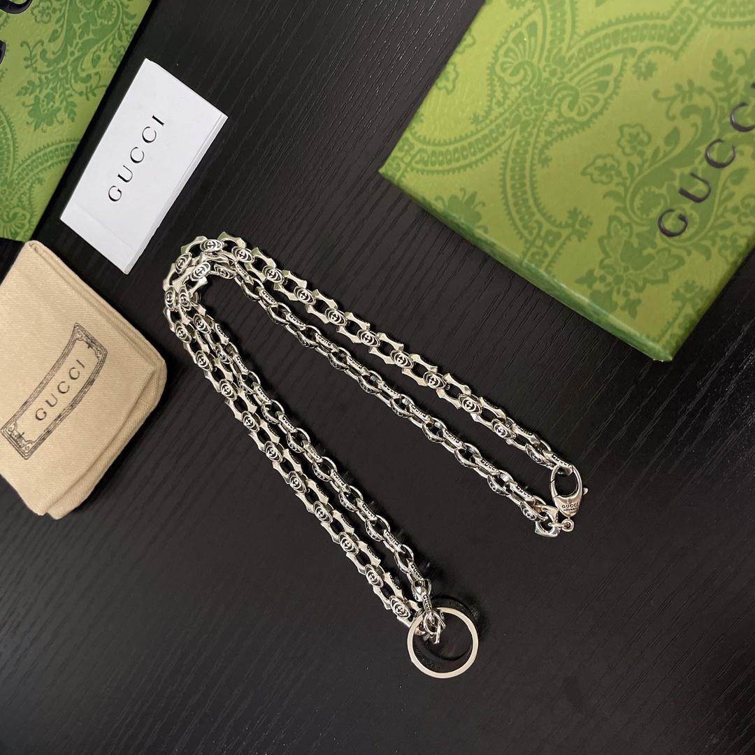 Gucci GG Ring Vintage Necklace