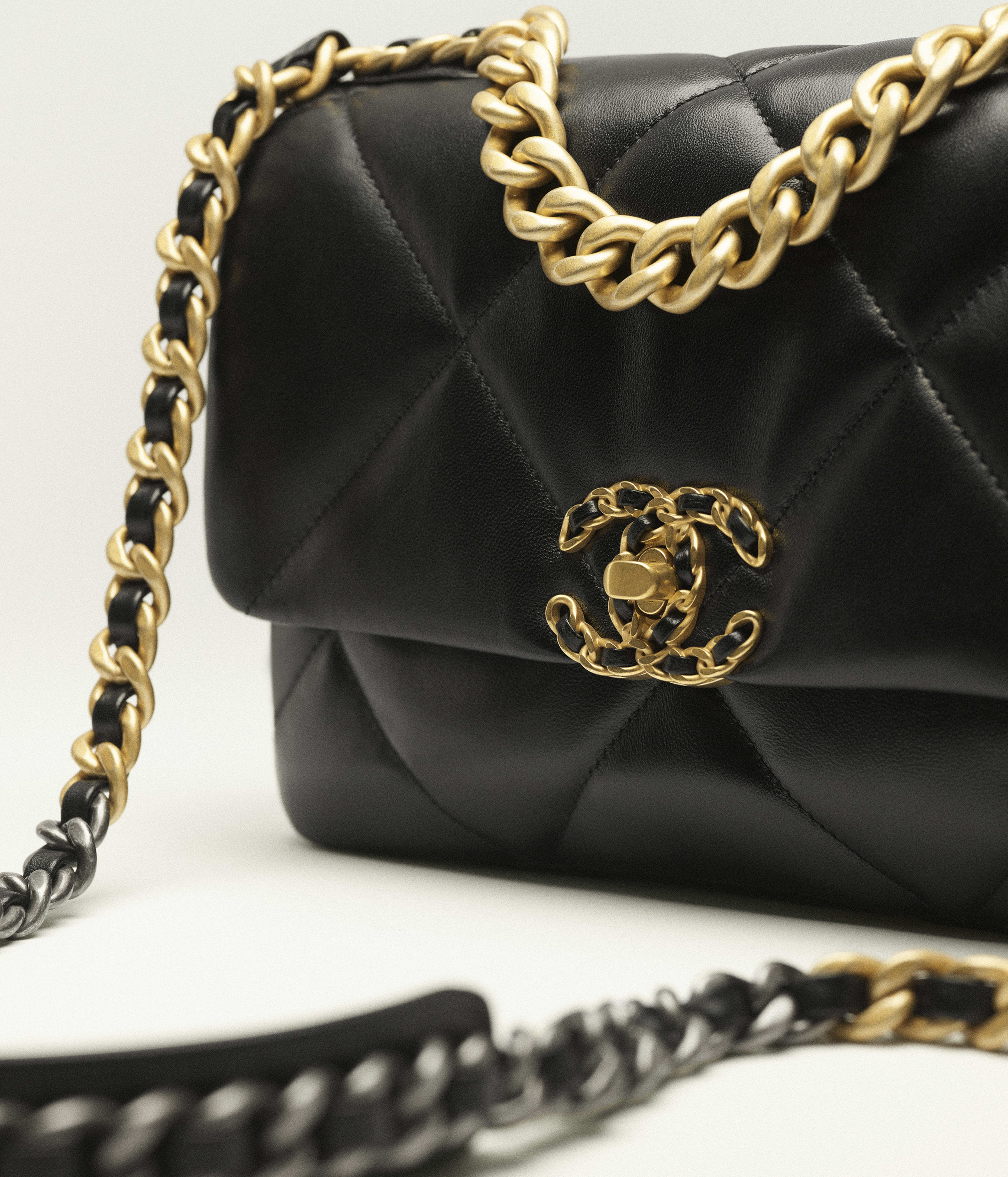 CHANEL 19 Handbag Shiny Lambskin, Gold-Tone, Silver-Tone & Ruthenium-Finish Metal Blac AS1160-B04852-94305
