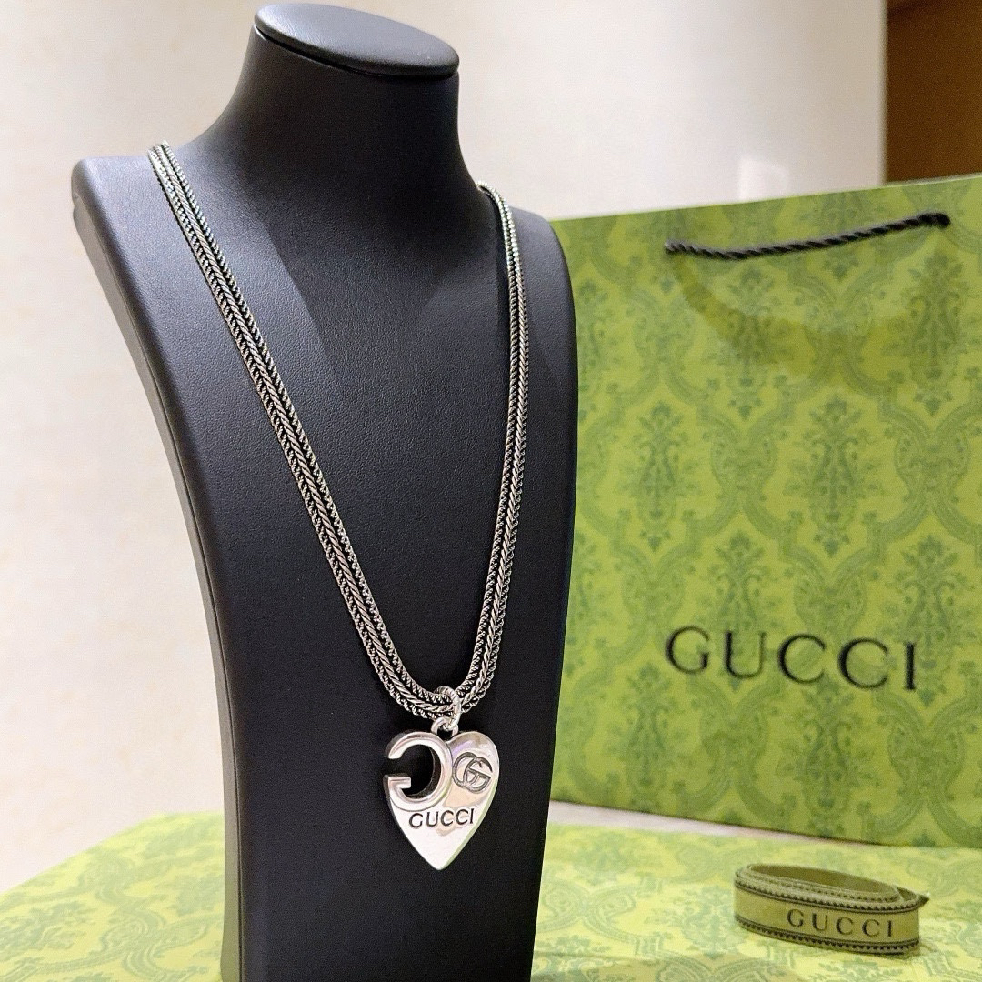 Gucci Anger Forest series new double G heart retro necklace