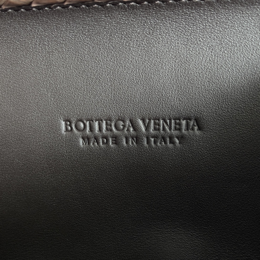 Bottega Veneta Python Leather Evening Bag 754614