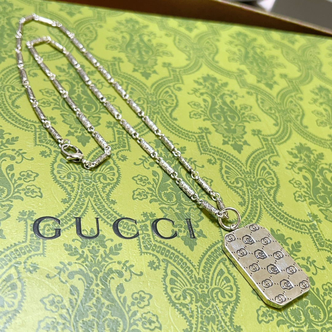 Gucci Anger Forest series GG shallow carved vintage necklace