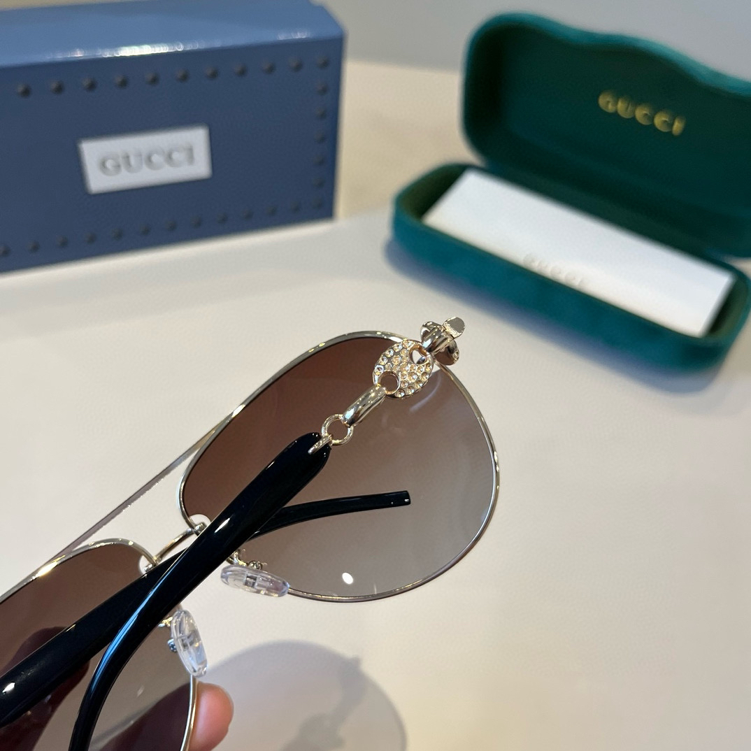 Gucci Round Frame Sunglasses