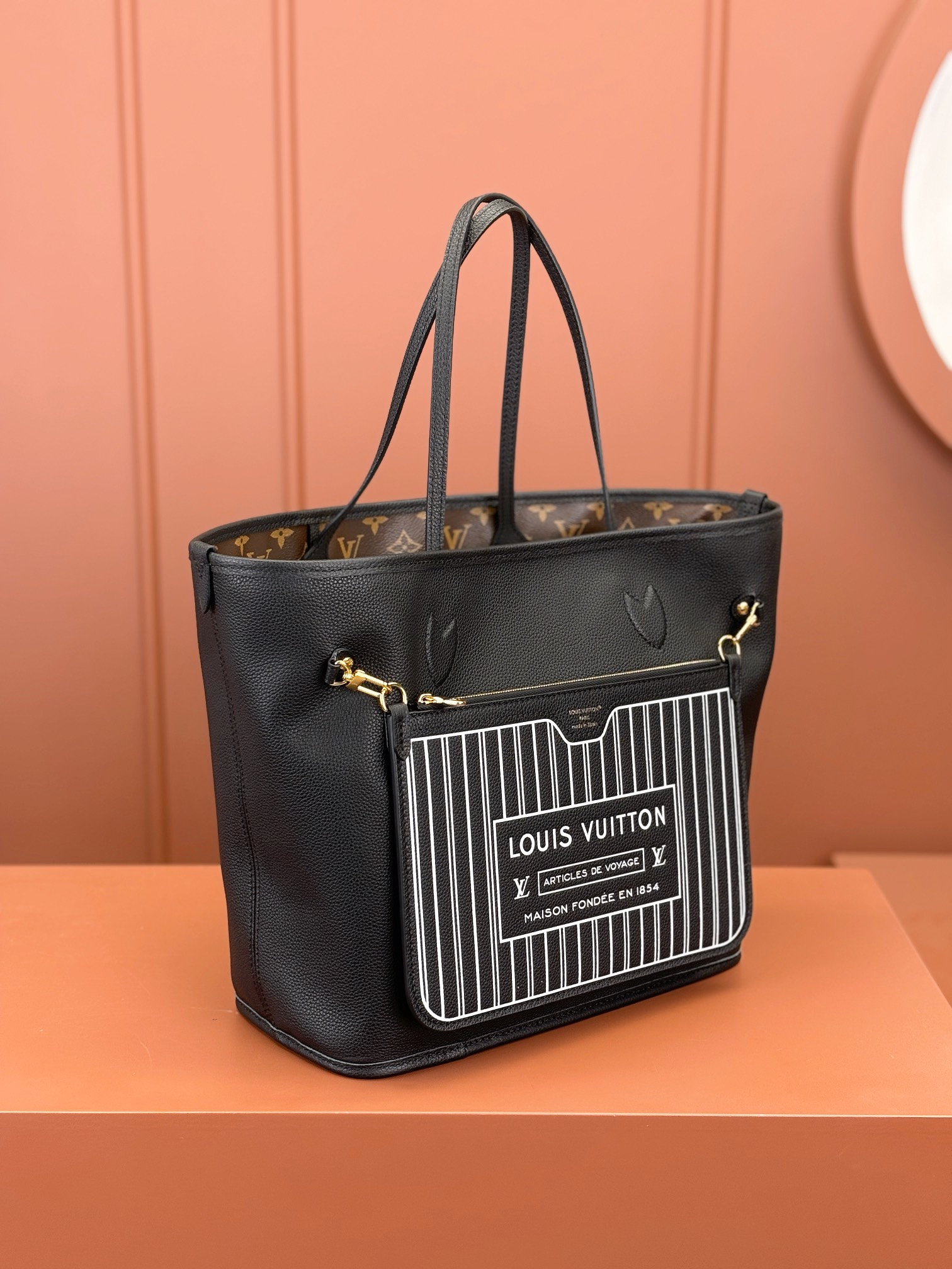 Louis Vuitton NEVERFULL INSIDE OUT Medium Handbag M11946