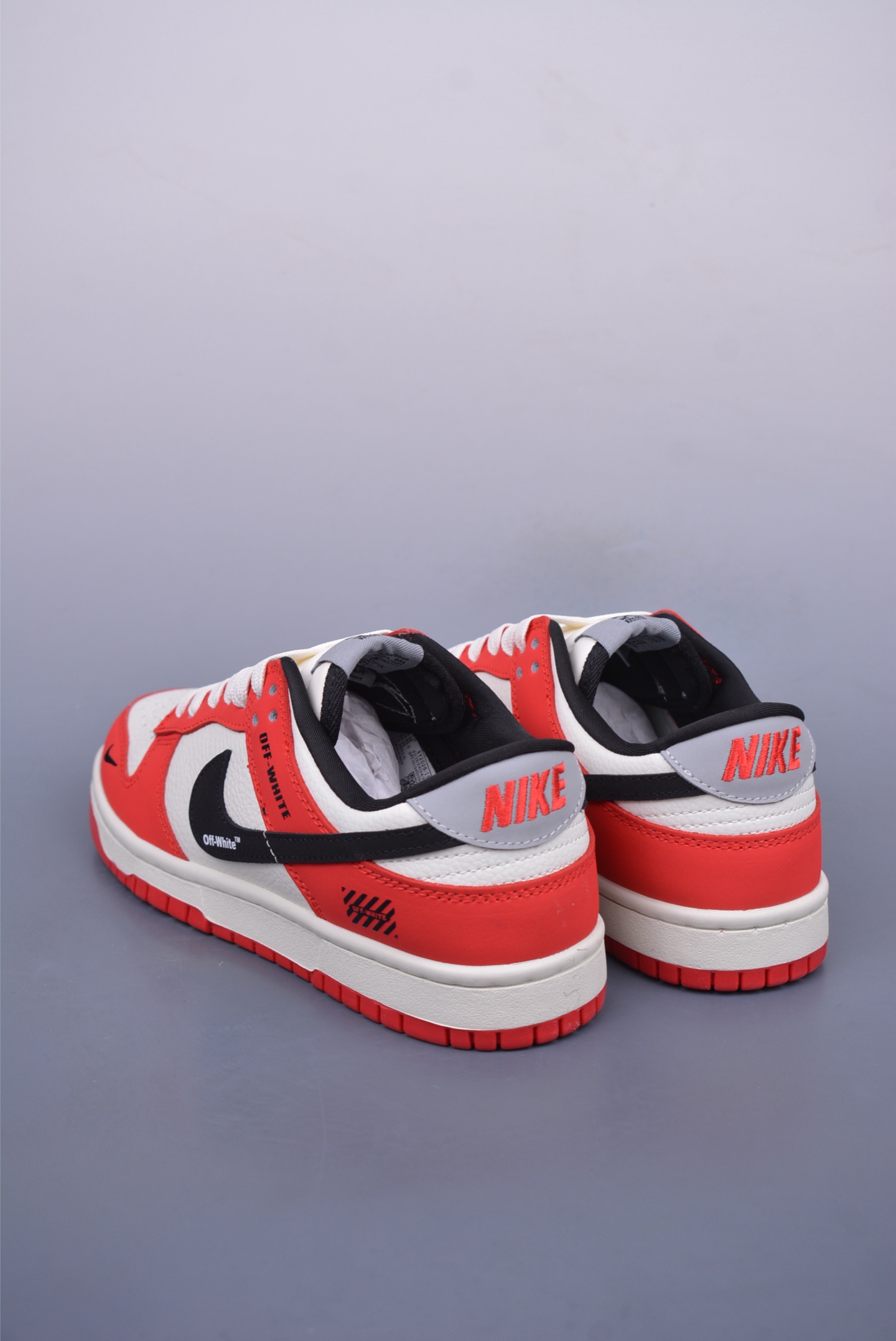 OFF-WHITE x Nike SB Dunk Low sneakers Red, White and Black XY2026-159