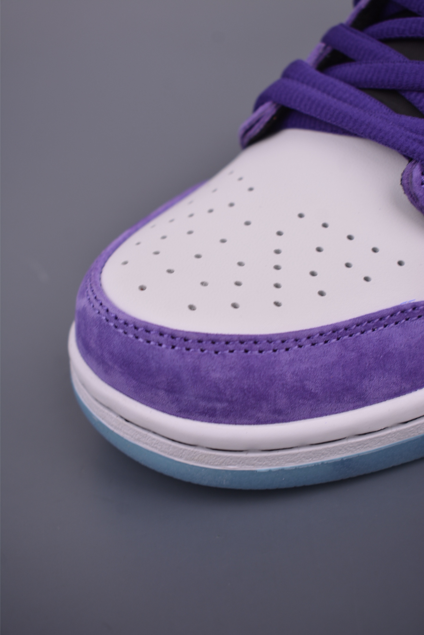 Hayley Wilson x Nike SB Dunk Low 