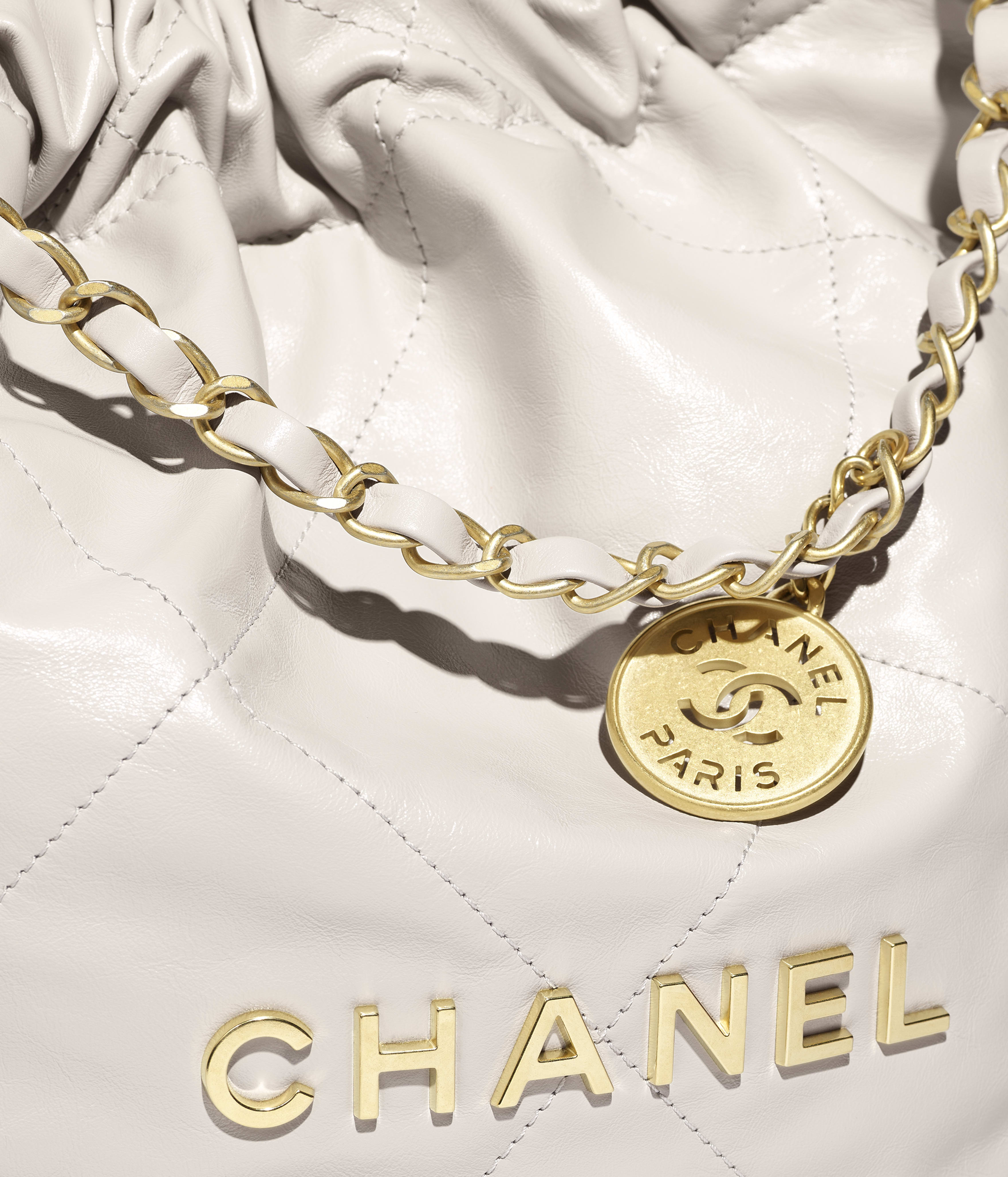 CHANEL 22 Small Handbag Shiny Calfskin & Gold-Tone Metal Light Gray AS3260-B19059-NAAUH