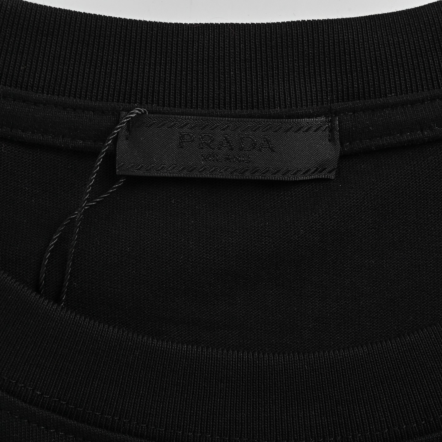 Prada 25ss Overlapping Embroidered Triangle Logo Short Sleeve