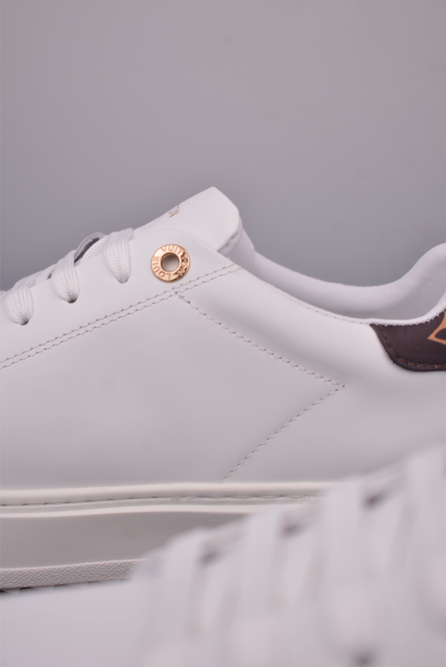 Louis Vuitton LV Time Out sneakers MONOORAM
