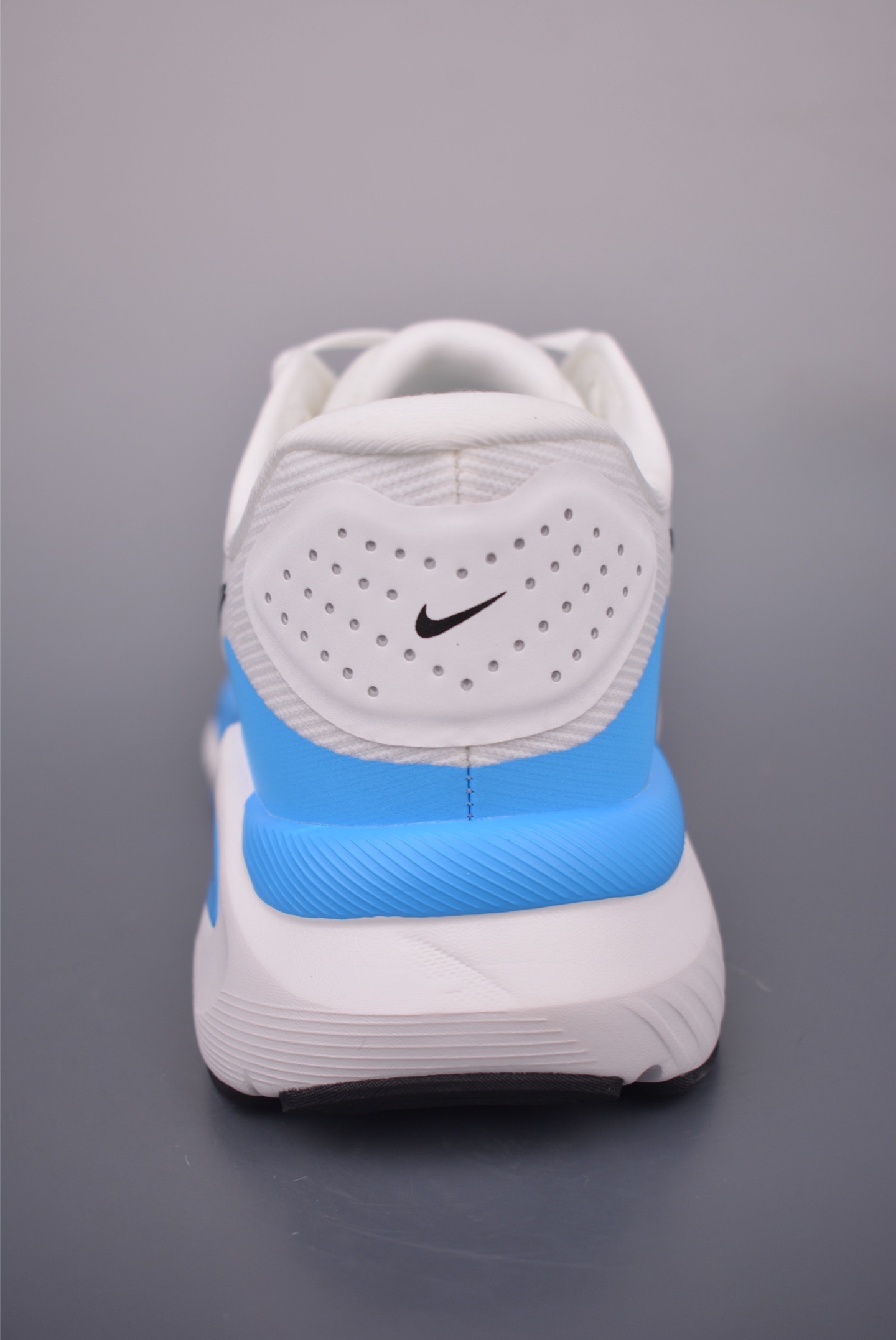 Nike Air STRUCTURE 26 running shoes 