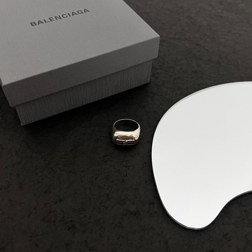 Balenciaga BB Ring