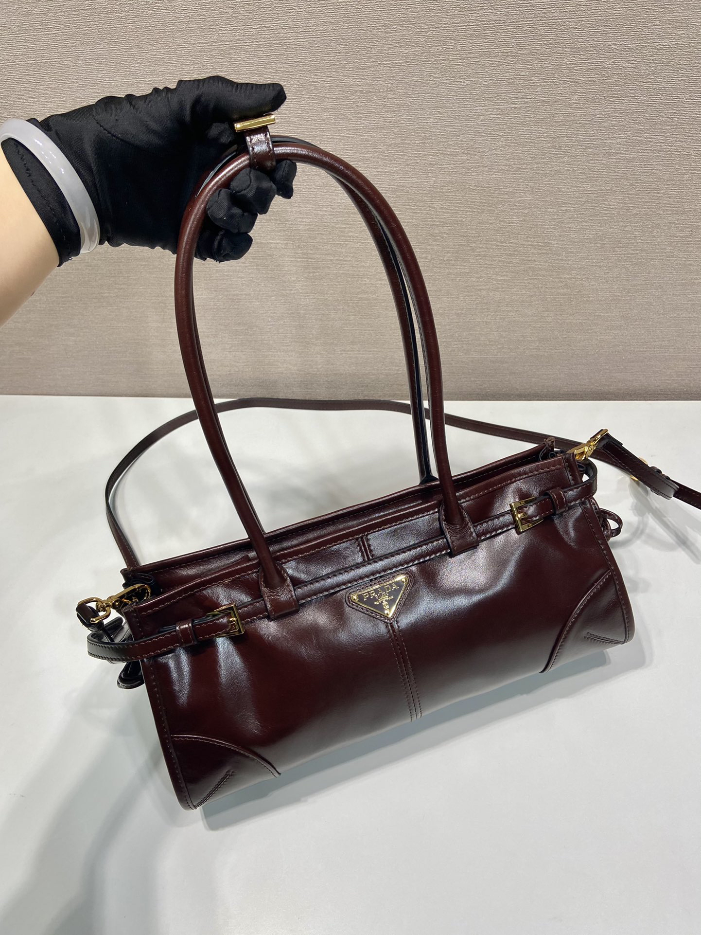 Prada lussolf waxed leather handbag 1BA426