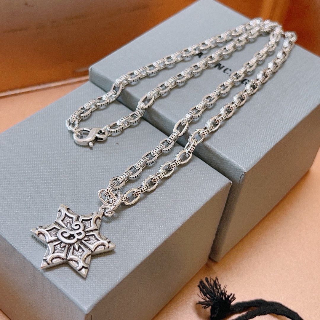 Balenciaga Hexagonal Star Chain Vintage Necklace