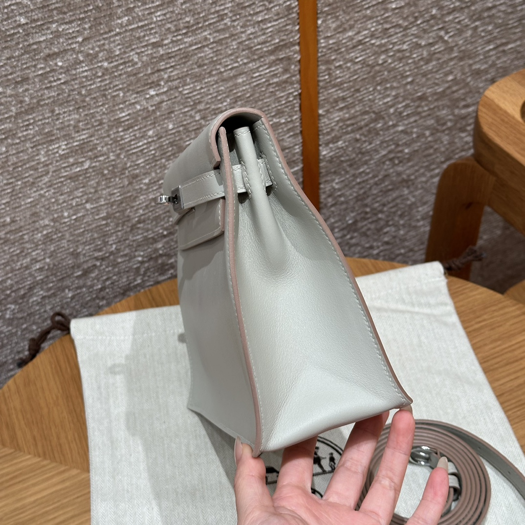 Hermes kelly danse M4Gris pale handbag (handmade to order)