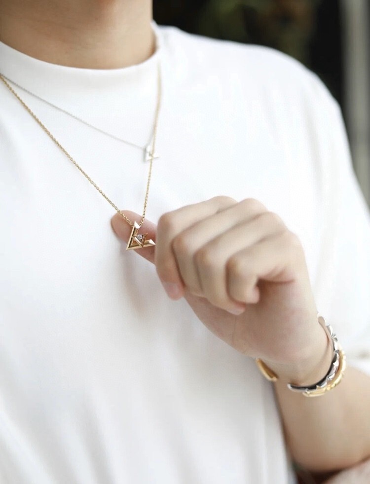Louis Vuitton Volt Necklace