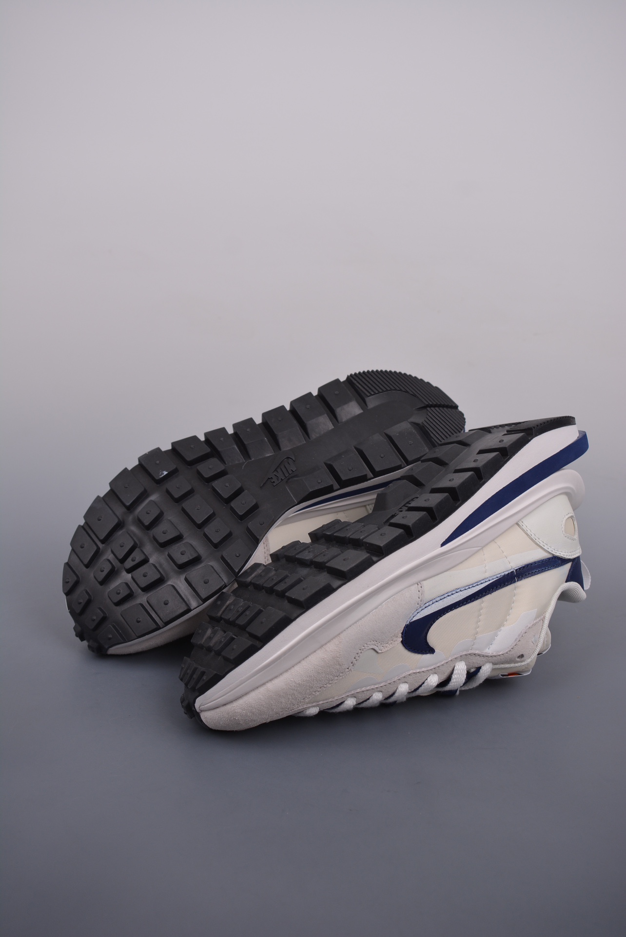 Sacai x Nike VaporWaffle 3.0 Beige White Navy DD1875-109