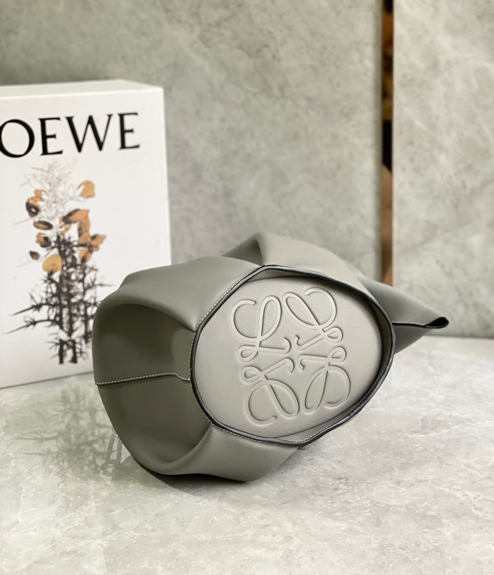 Loewe Large Elephant Bag 0537