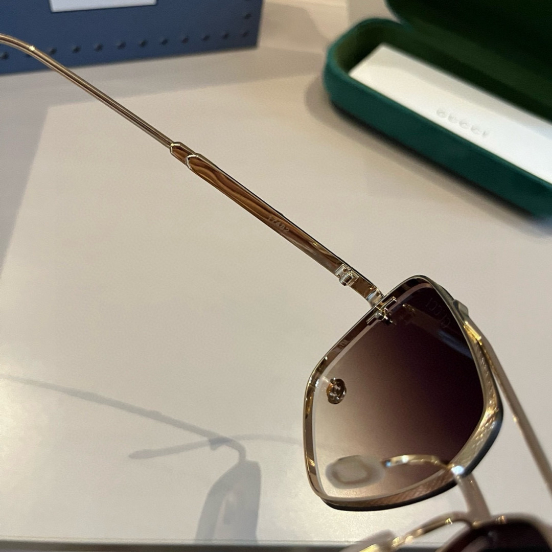 Gucci Square Frame Sunglasses