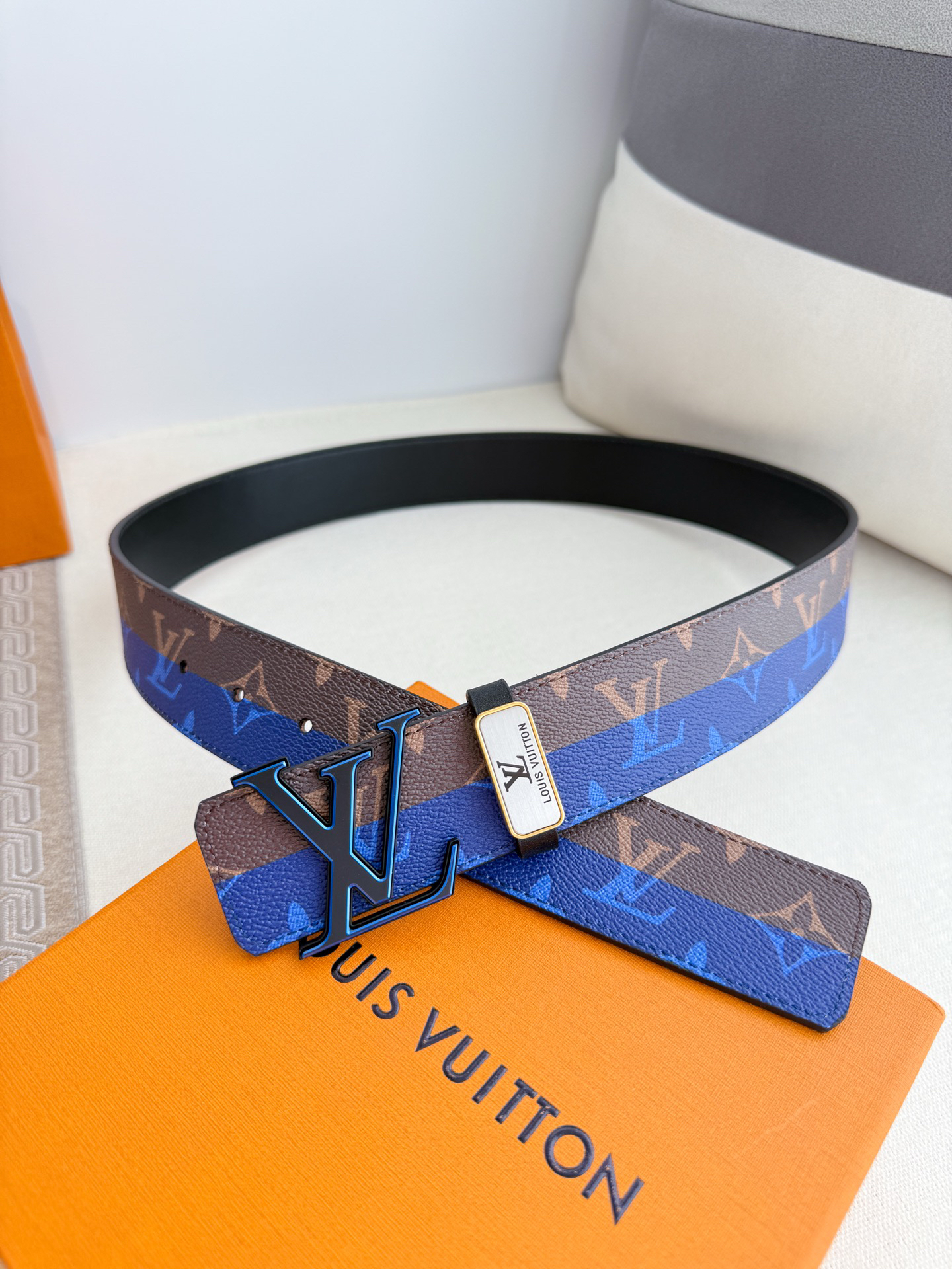 Louis Vuitton Two-tone Monogram Calfskin Men's Belt, 3.8CM Width