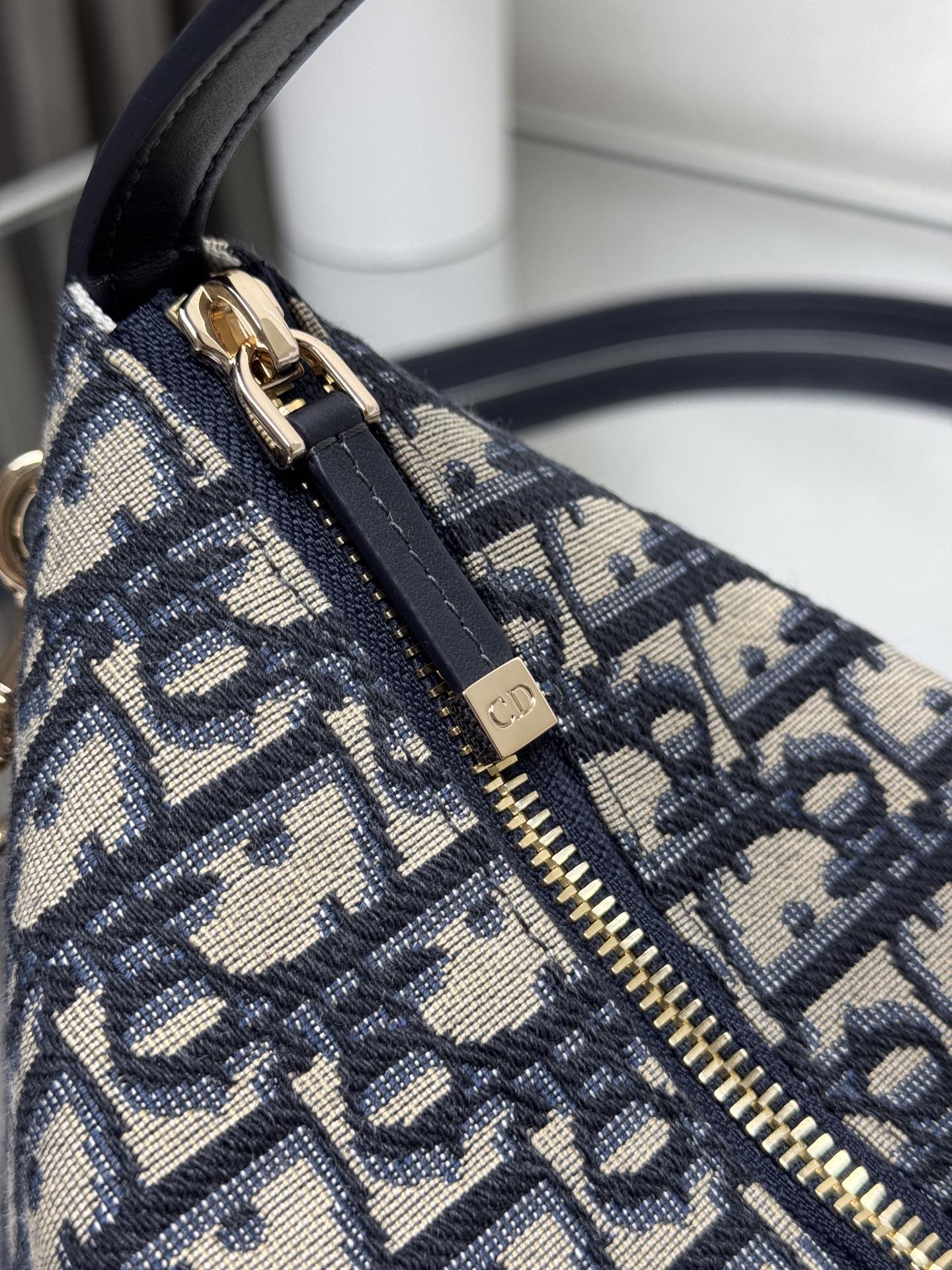 Dior Natural Color Series Old Flower Embroidered Handbag 5554
