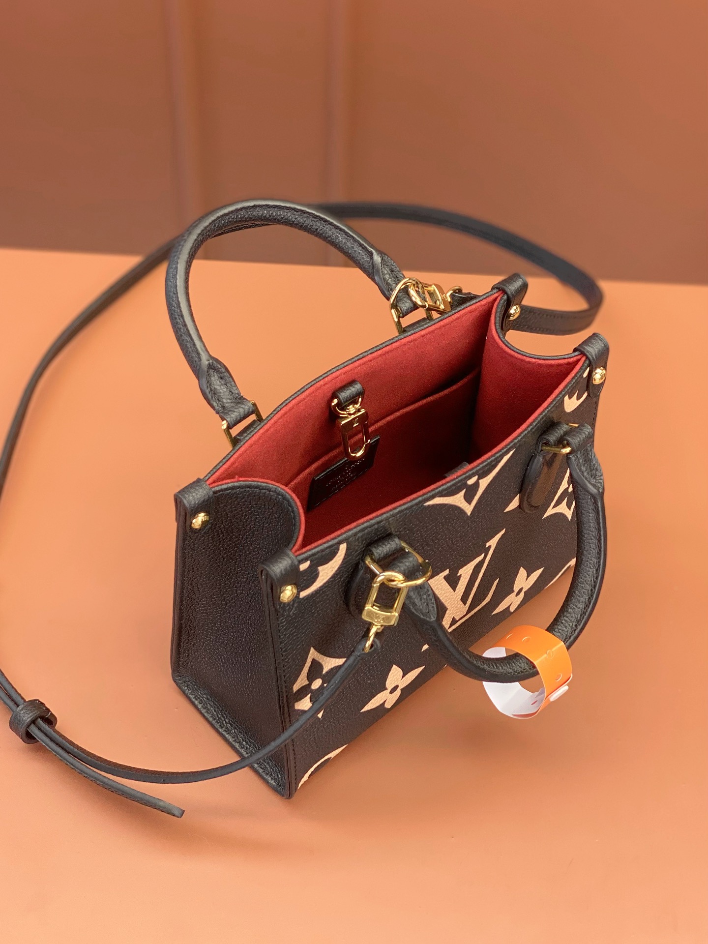 Louis Vuitton ONTHEGO BB Handbag M47053