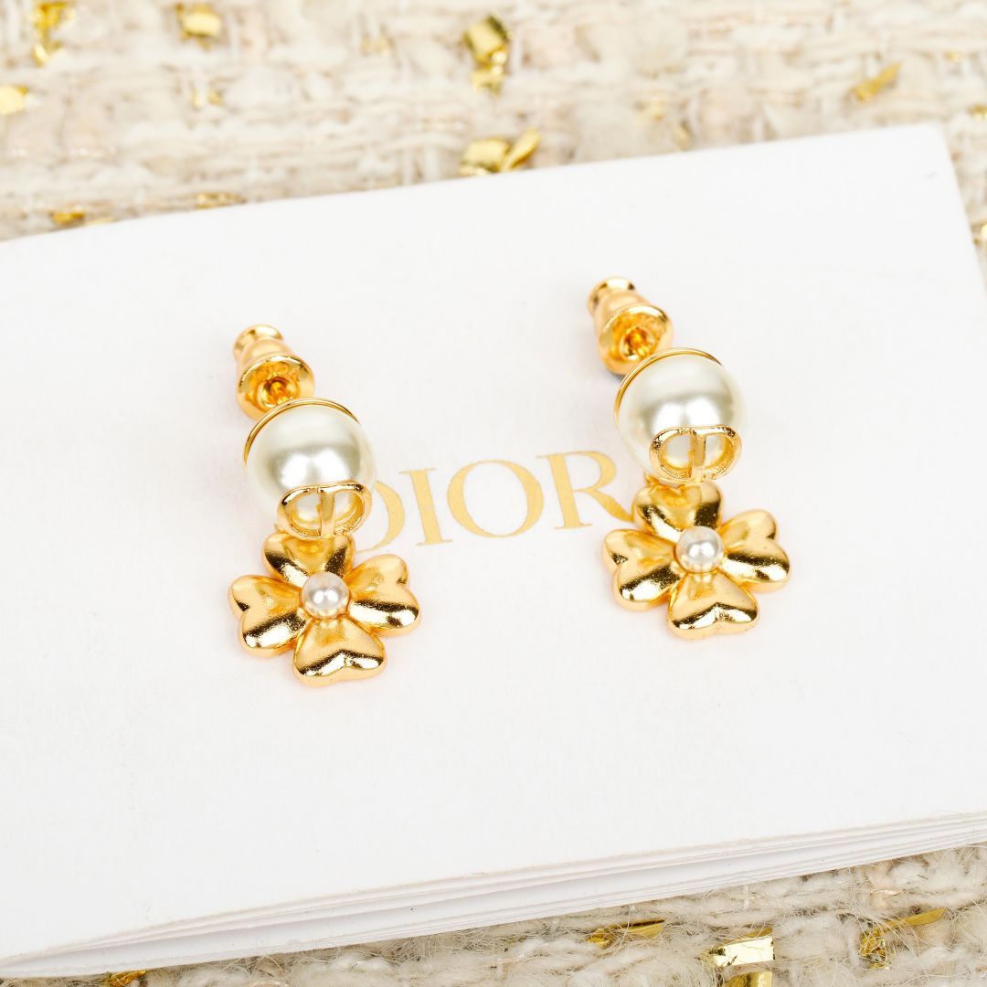 Dior 25 Four Leaf Clover CD Pearl Earrings