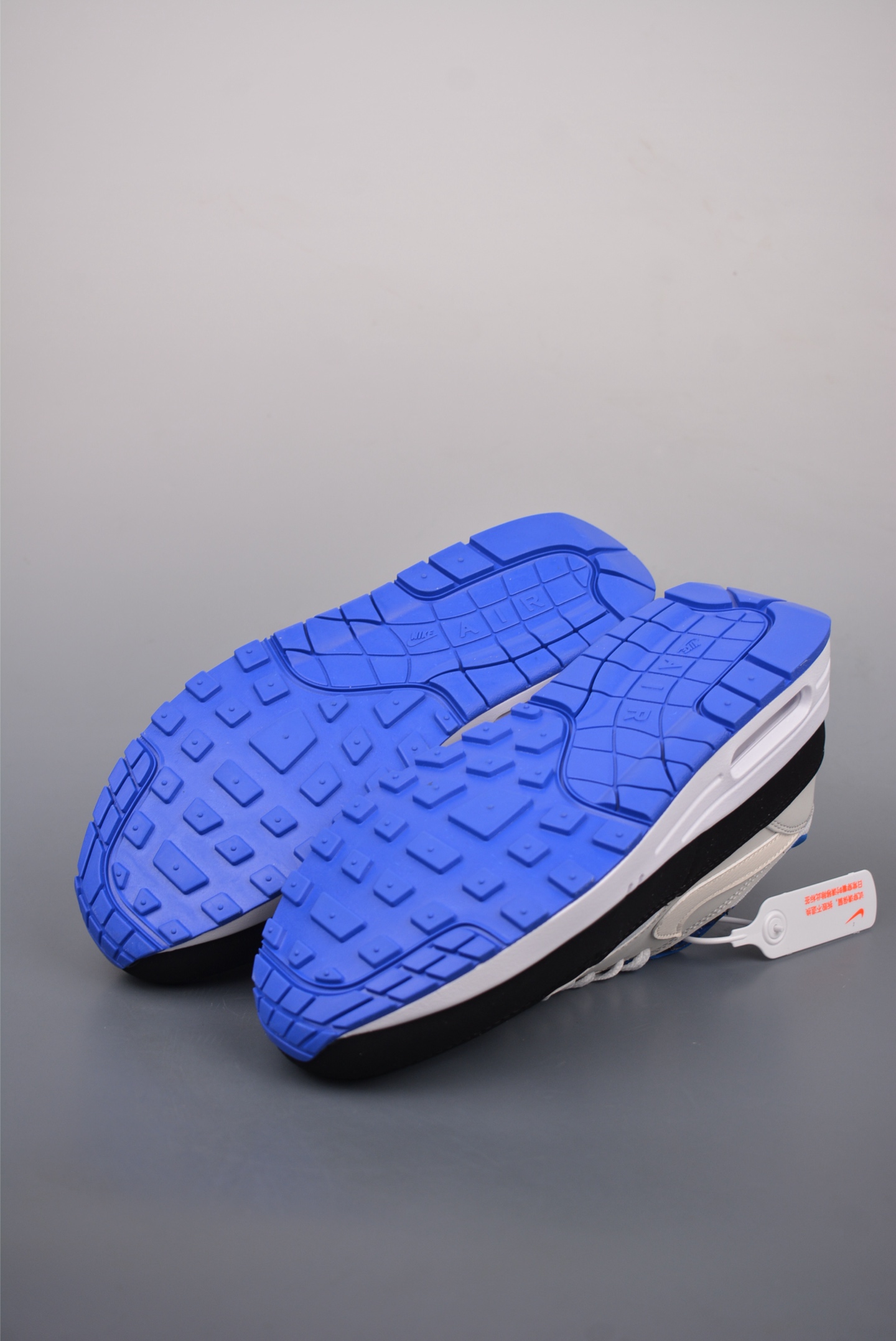 Nike Air Max 1'87 running shoes white, gray, black and blue 875855-001