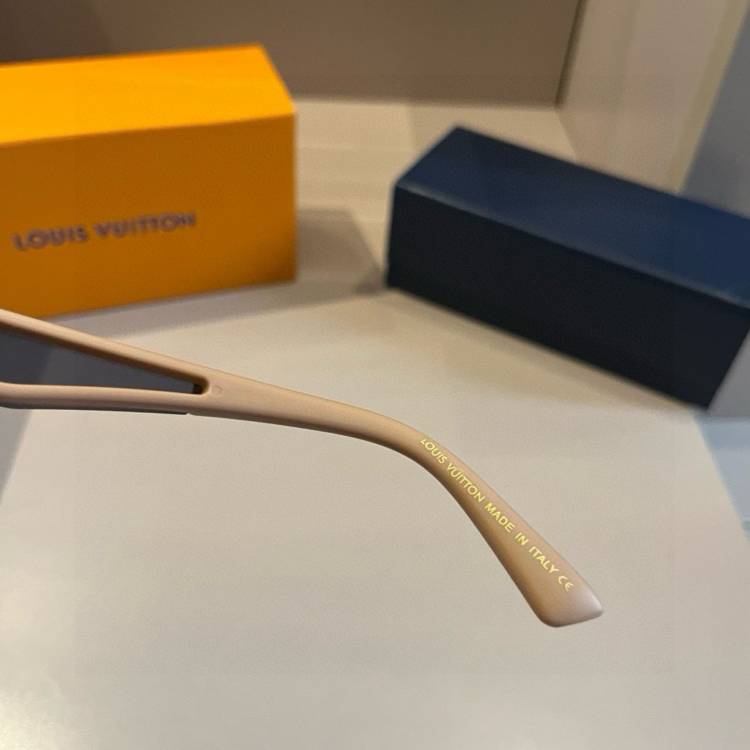 Louis Vuitton square-frame sunglasses