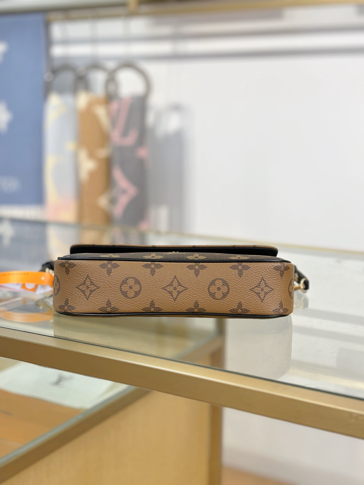Louis Vuitton WALLET ON CHAIN ​​IVY Handbag M26587