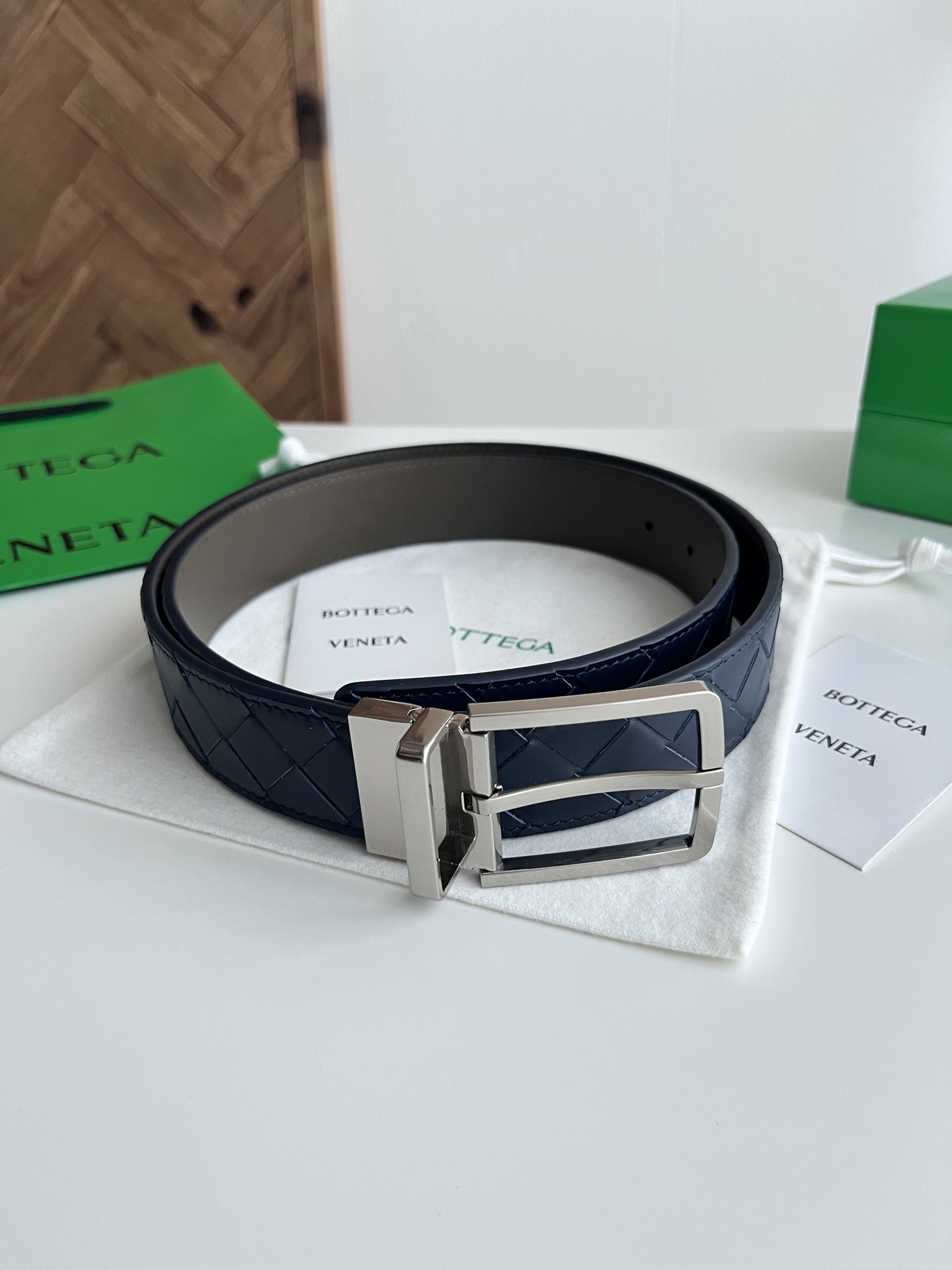 Bottega Veneta intreccio woven cowhide double-sided waistband with a width of 3.5cm