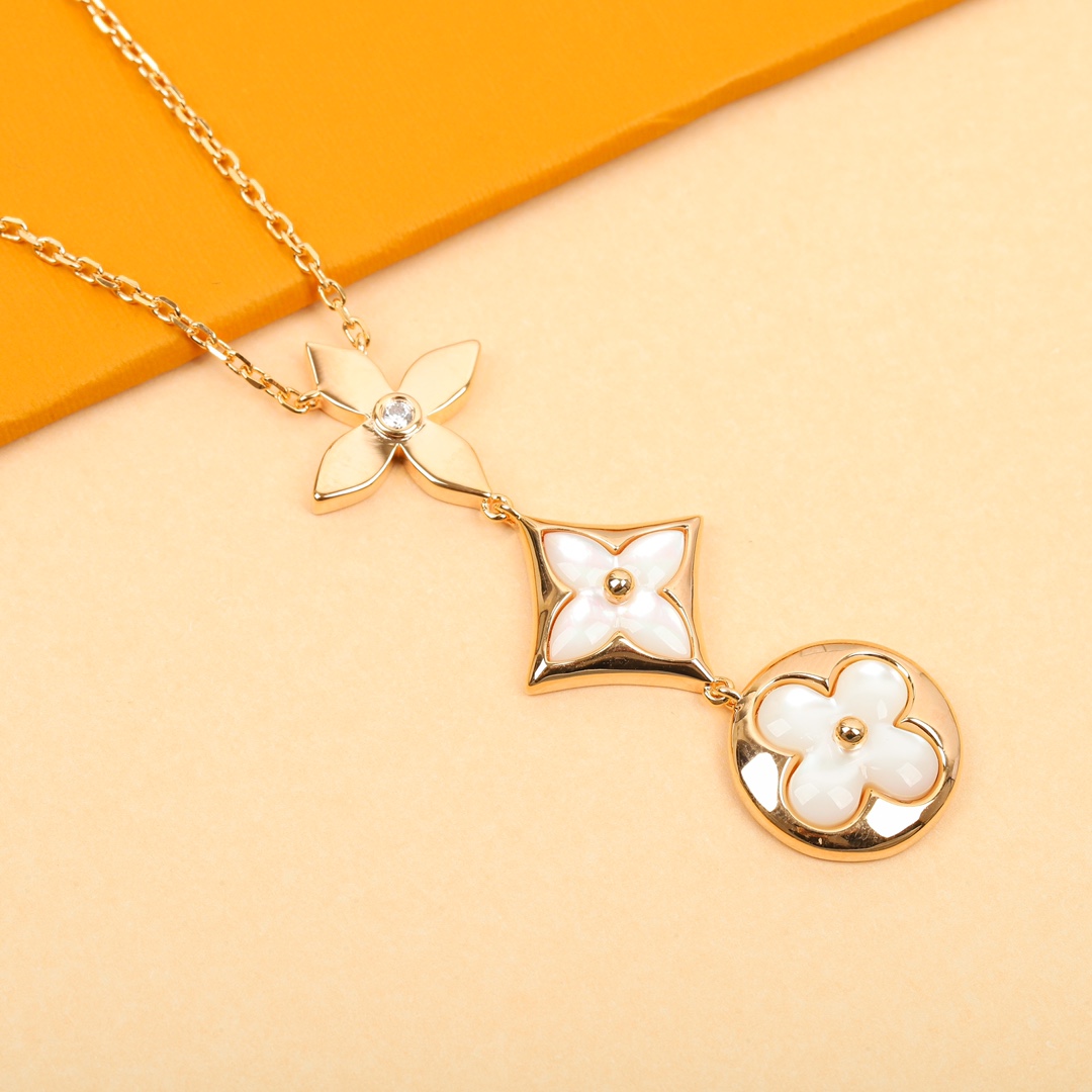 Louis Vuitton Three Flowers Necklace