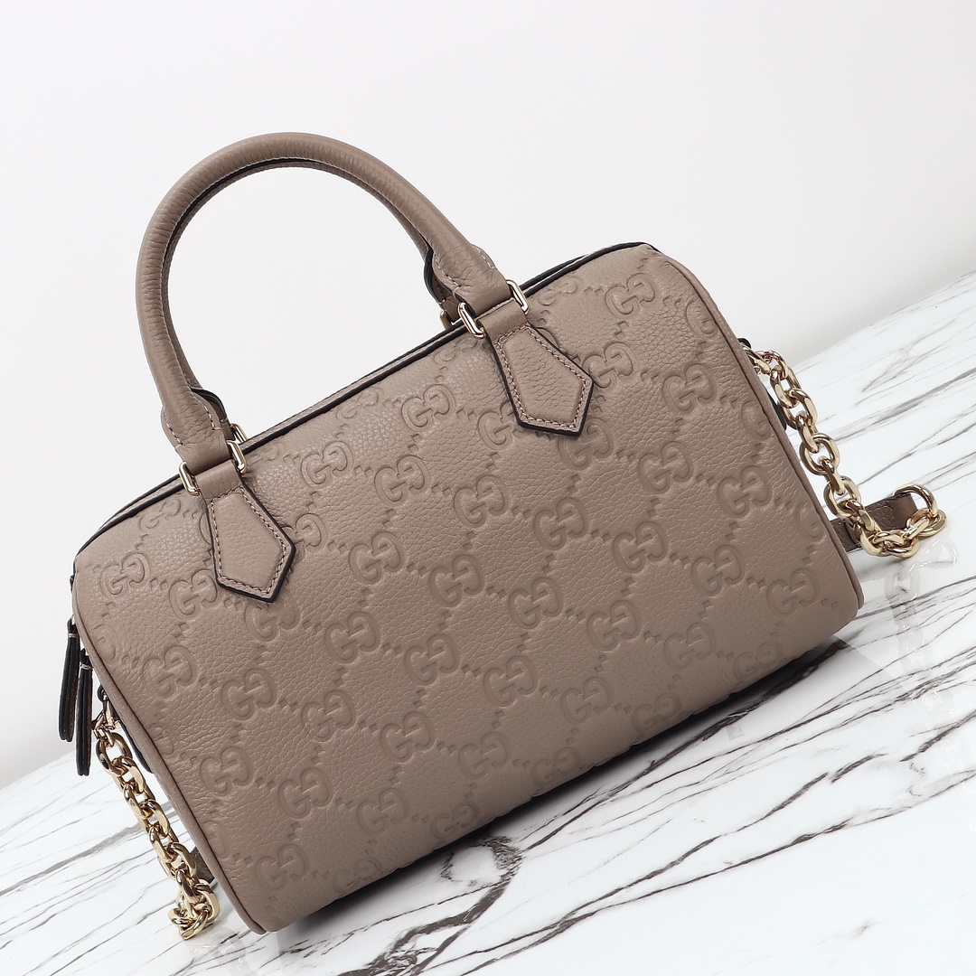 Gucci GG Emblem Medium Boston Bag‎ 815255 AAEEM 1000