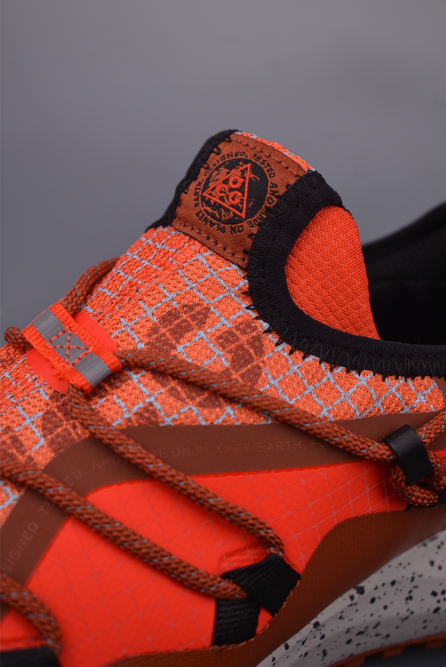 Nike ACG's Mountain Fly Low GORE-TEX 'Red-Orange'   IB7328-200