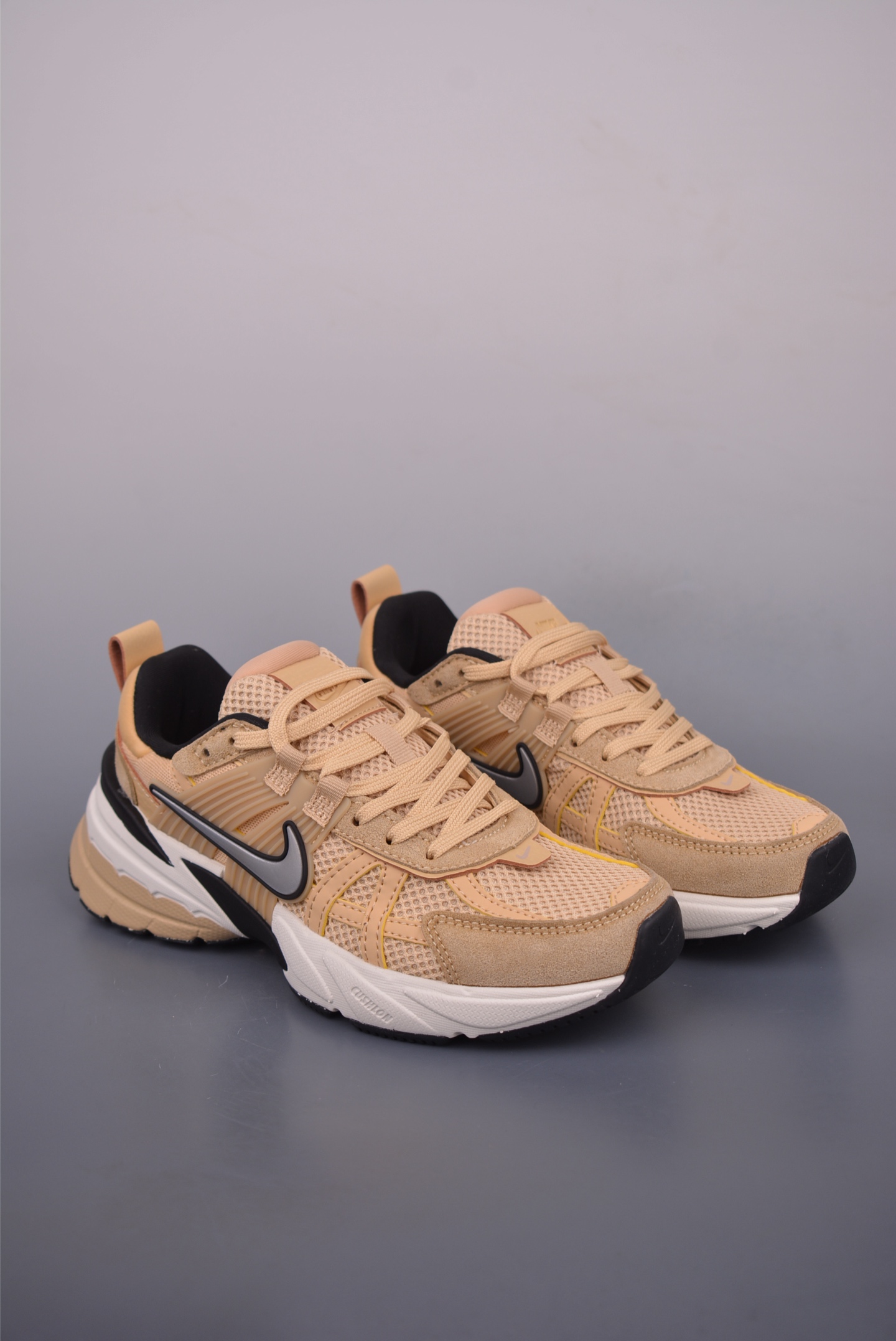 NIKE V2K Runtekk 