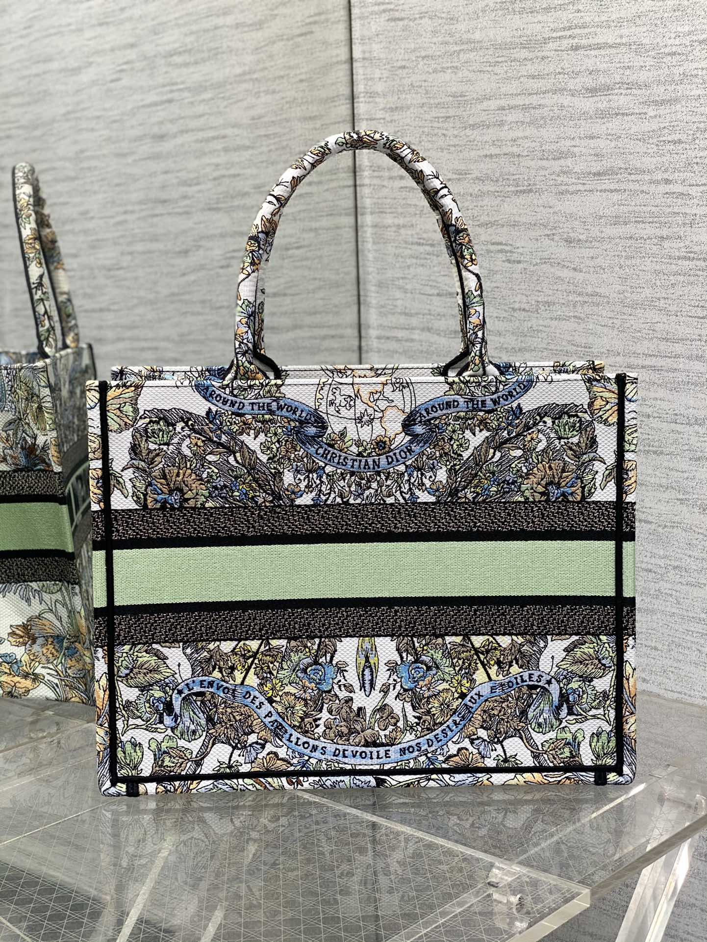 Dior embroidered tote bag medium