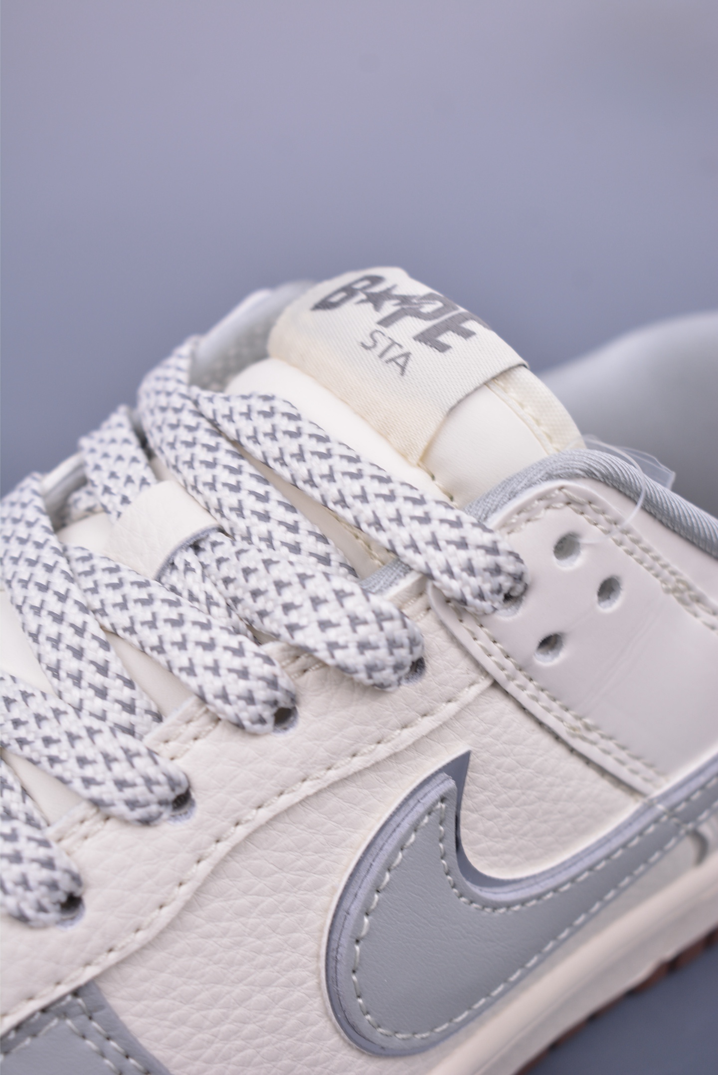 BAPE x Nike SB Dunk Low sneakers White and Gray JJ2508-558