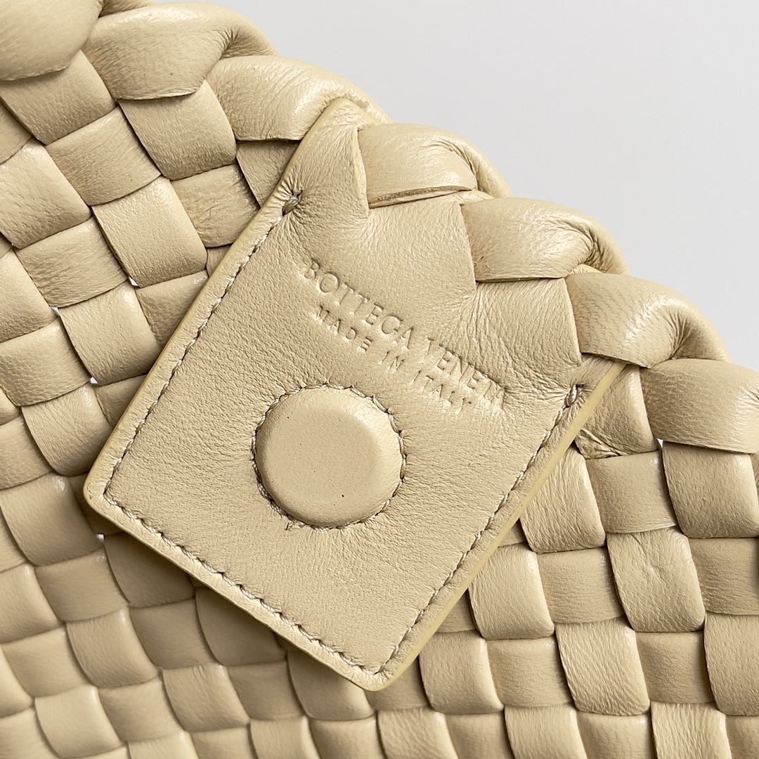 Bottega Veneta Early Spring New ier Large Arc Bag 730969