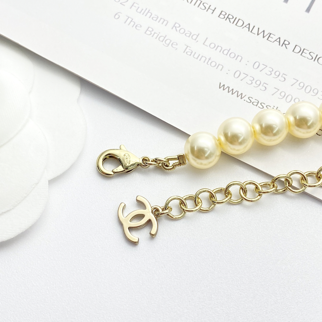 CHAN 24 rhinestone double c pearl necklace