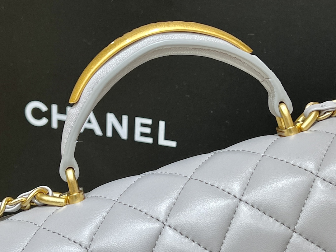Chanel 22b autumn and winter new preview series cf mini handle AS2431