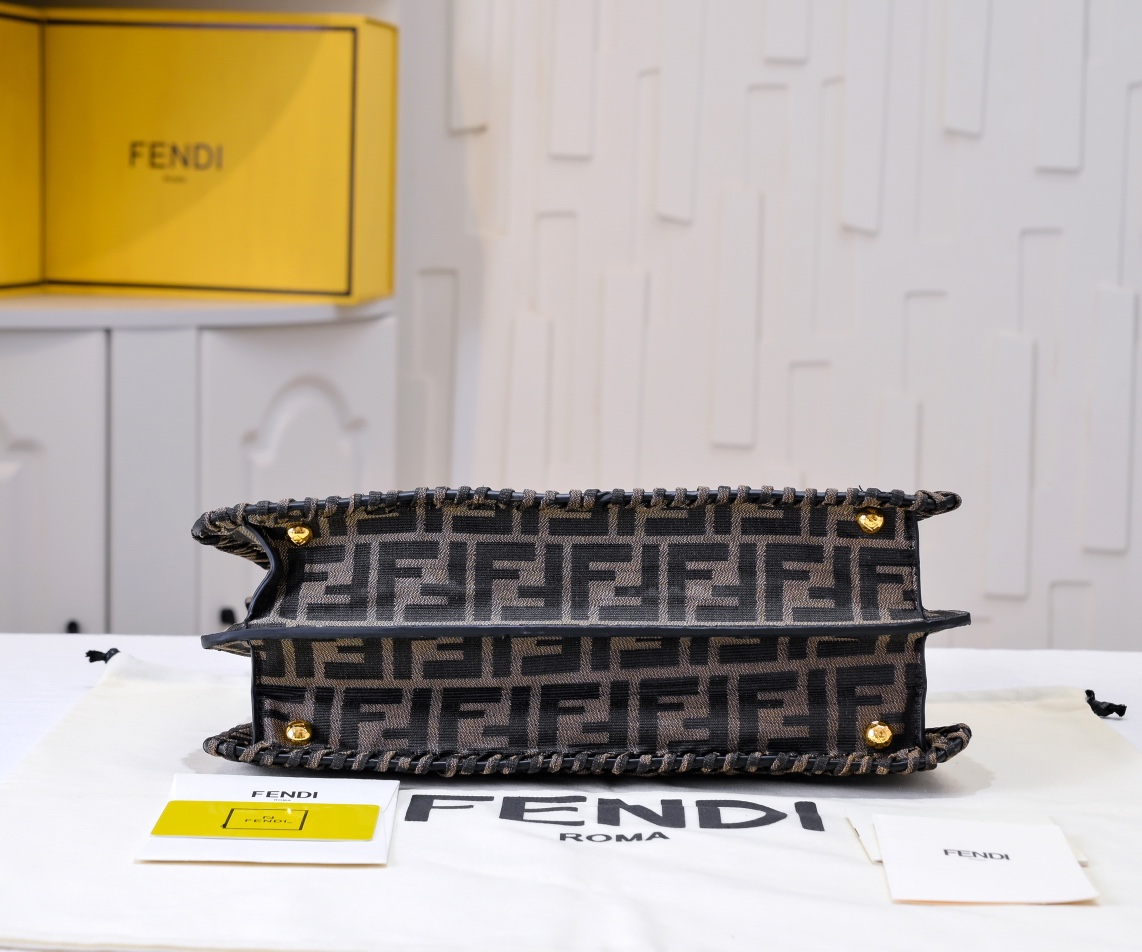 FENDI Iconic ekaboo ISeeU Large Bag 3319