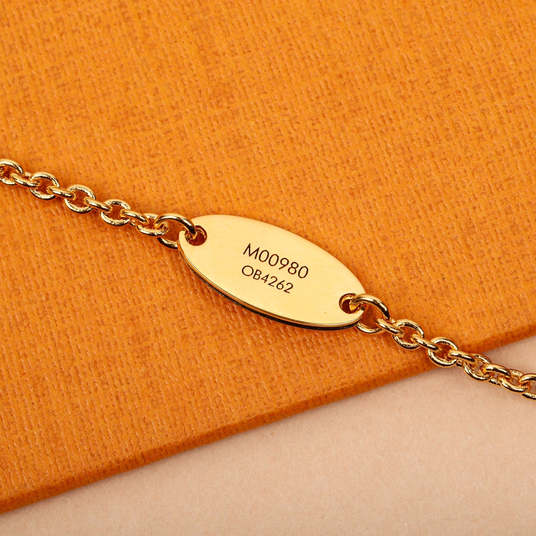 Louis Vuitton hollow flower necklace